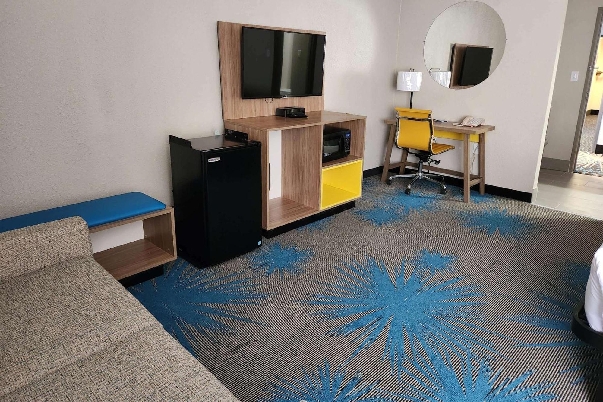 Days Inn By Wyndham دافنبورت المظهر الخارجي الصورة
